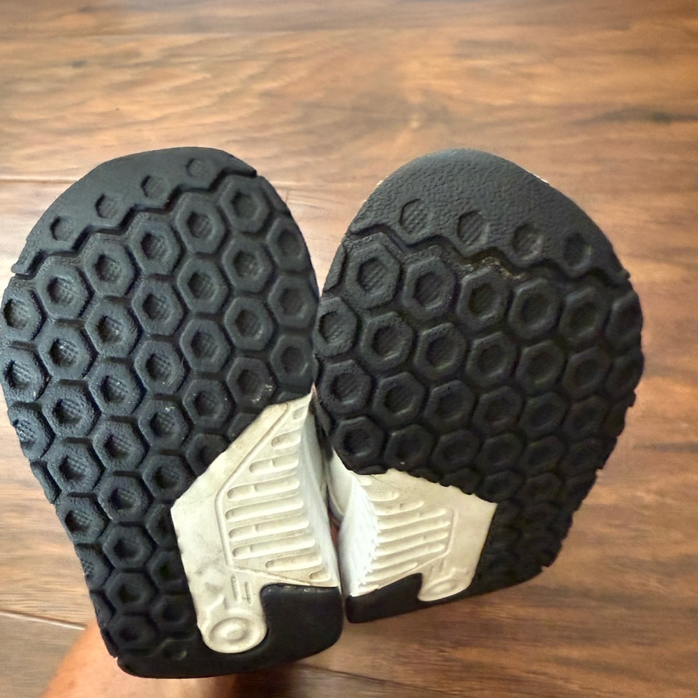 New Balance Kids 247 ' White and Black Sneakers-Size 7 - Picture 6 of 13